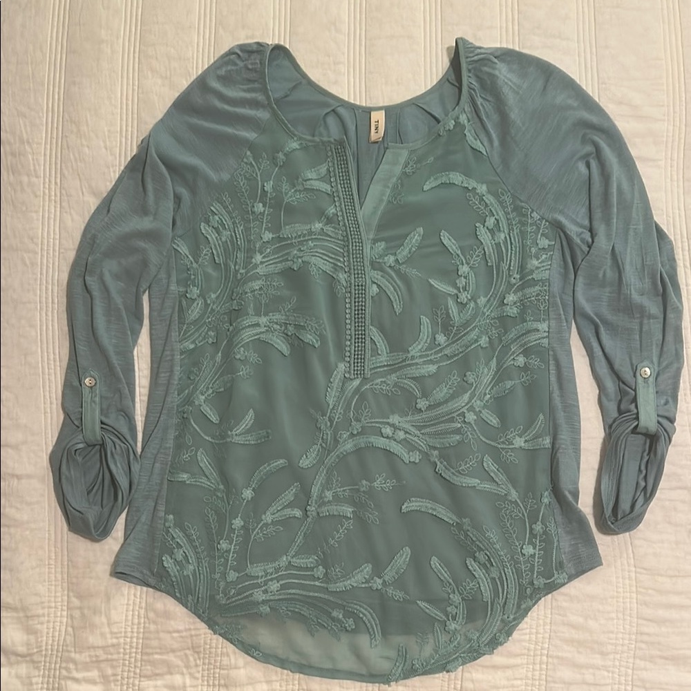 Tiny by Anthropologie Teal Embroidered V-Neck Long Sleeve Blouse Size M